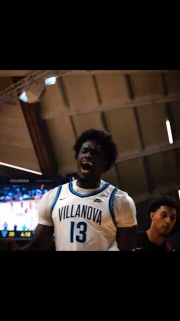 Don’t forget! Happy Holidays 🎁🎁☃️
.
.
.
#GoNova #UnexpectedEdit #sportsvideography #collegebasketball